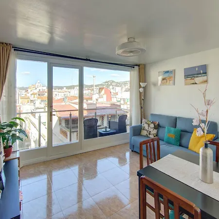 In For Six People, Cleaning Included Appartamento