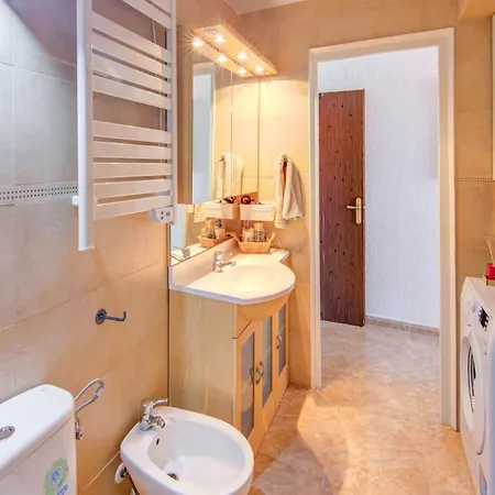 In For Six People, Cleaning Included *